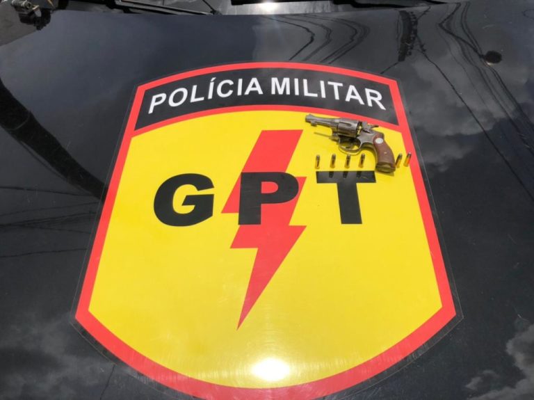 POLÍCIA MILITAR PRENDE SUSPEITO DE AUTORIA DE DISPAROS NO HOMICÍDIO DO CASTELO BRANCO; UM TOTAL DE QUATRO PESSOAS FORAM LEVADAS PARA A DELEGACIA