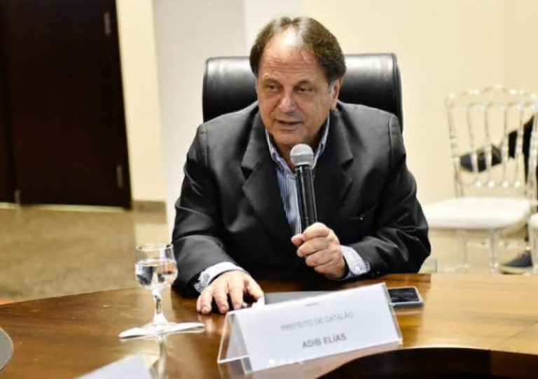 APÓS FEBRE DE 39 GRAUS, ADIB SERÁ TRANSFERIDO PARA O HOSPITAL SÍRIO LIBANÊS; PREFEITO PASSARÁ POR TOMOGRAFIA DOS PULMÕES E OUTROS EXAMES DO CORAÇÃO