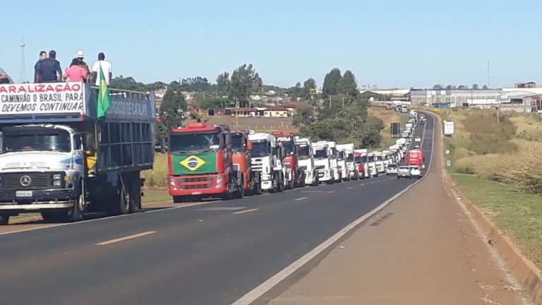 AUMENTAM OS RUMORES DE NOVA GREVE DOS CAMINHONEIROS A PARTIR DO DIA 1º DE FEVEREIRO; CHORÃO DIZ SER CONTRA PARALISAÇÃO NESSE MOMENTO