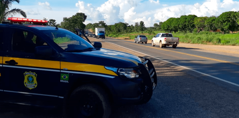 PRF APRESENTA BALANÇO DA OPERAÇÃO ANO NOVO; POLICIAIS FLAGRAM MAIS DE MIL ULTRAPASSAGENS PROIBIDAS NAS RODOVIAS DE GOIÁS