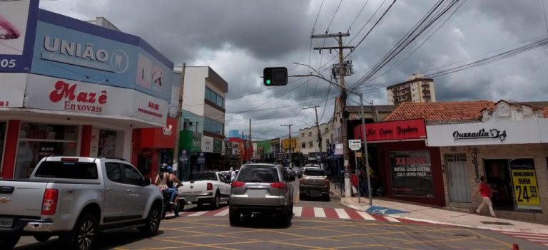 SINDICATOS AFIRMAM QUE COMÉRCIO DE CATALÃO TEM QUE ACATAR FERIADO E NÃO DEVEM ABRIR SUAS PORTAS; JUSTIFICATIVA É A COMEMORAÇÃO DO DIA DO COMERCIÁRIO