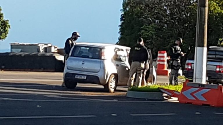 QUADRILHA QUE FURTAVA JOALHERIAS E LOJAS DE CELULARES EM SHOPPINGS, FOI PRESA NA BR-050 PELA PRF DE CATALÃO