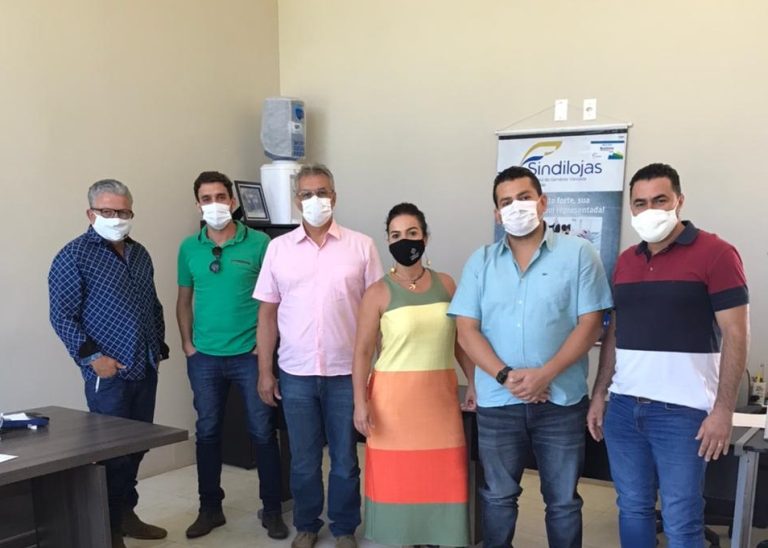 COMERCIANTES DE CATALÃO SE UNEM E CRIAM COMISSÃO PARA DISCUTIREM IMPACTOS DO FECHAMENTO DO COMÉRCIO POR MEIO DE DECRETO; CARTA FOI ENTREGUE AO MP E AO PREFEITO ADIB ELIAS PEDINDO REABERTURA DAS ATIVIDADES ECONÔMICAS