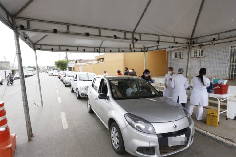 MAIS UMA ETAPA DA VACINAÇÃO CONTRA A COVID-19 EM CATALÃO FOI INICIADA HOJE; IDOSOS ENTRE 85 E 89 ANOS ESTÃO SENDO IMUNIZADOS