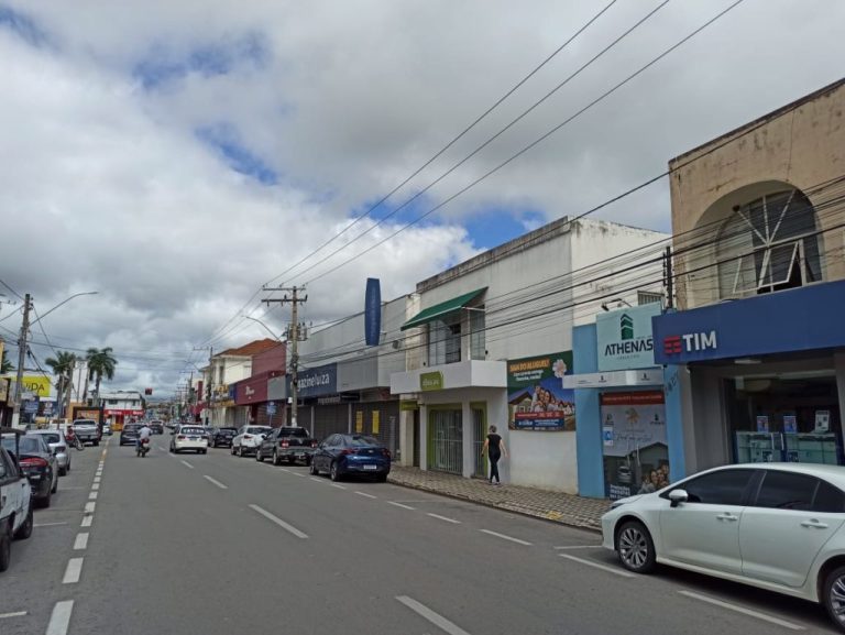 EM CATALÃO, DECRETO SÓ DEVE SER PUBLICADO NA TARDE DESTA SEGUNDA-FEIRA (22); ADIB DISSE QUE SEGUIRÁ ESTADO E RESTRIÇÕES DEVEM SER AMPLIADAS