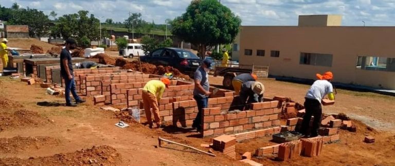 EM CALDAS NOVAS, NÚMERO DE COVAS NO CEMITÉRIO MUNICIPAL POR CAUSA DA PANDEMIA
