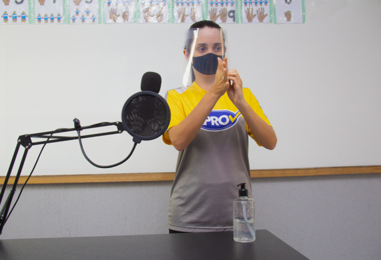 AULAS PRESENCIAIS JÁ SÃO UMA REALIDADE EM CATALÃO; NO COLÉGIO APROV, RETORNO OFICIALMENTE ACONTECE NESTA QUARTA-FEIRA (14/04)