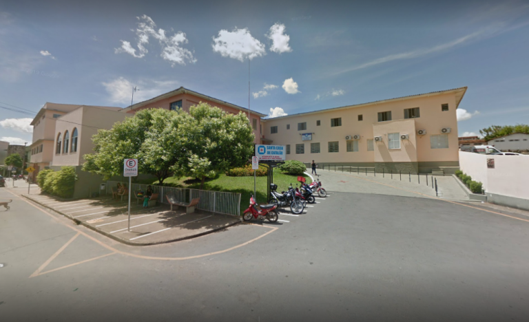 CRIANÇA DE 10 ANOS DE IDADE COM SINTOMAS DE MENINGITE SERÁ TRANSFERIDA PARA GOIÂNIA