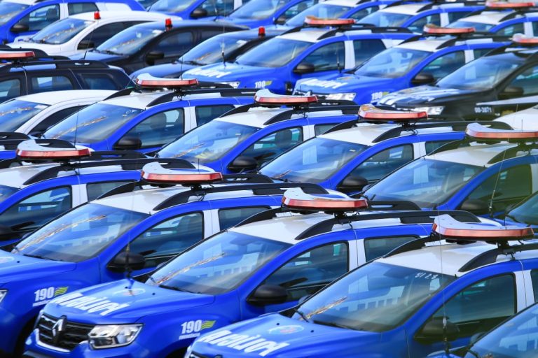 CAIADO ENTREGA MAIS DE 400 NOVAS VIATURAS E EQUIPAMENTOS PARA PROFISSIONAIS DA SEGURANÇA PÚBLICA DE GOIÁS