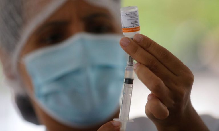 PROFISSIONAIS DA SAÚDE QUE RECEBERAM A 1ª DOSE NO FINAL DE JANEIRO, VÃO RECEBER A 2ª DOSE DA VACINA CONTRA A COVID-19 NESTE SÁBADO