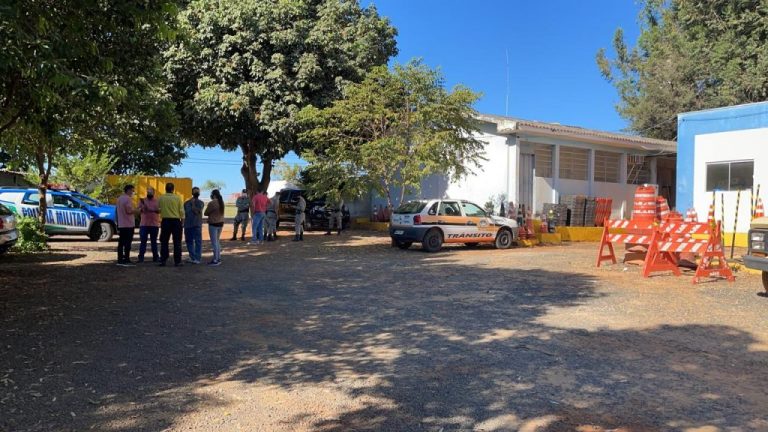 QUADRILHA INVADE SMTC E FURTA OITO VEÍCULOS; DOIS DELES JÁ FORAM LOCALIZADOS PELA POLÍCIA