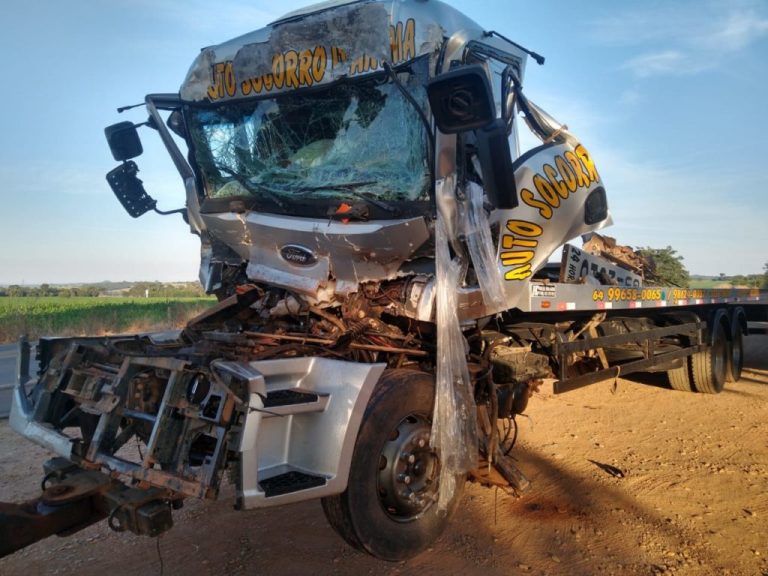 MORRE MOTORISTA DE CAMINHÃO GUINCHO QUE SE ENVOLVEU EM ACIDENTE NA GO 020, EM CRISTIANÓPOLIS NA ÚLTIMA QUARTA-FEIRA (28/04)