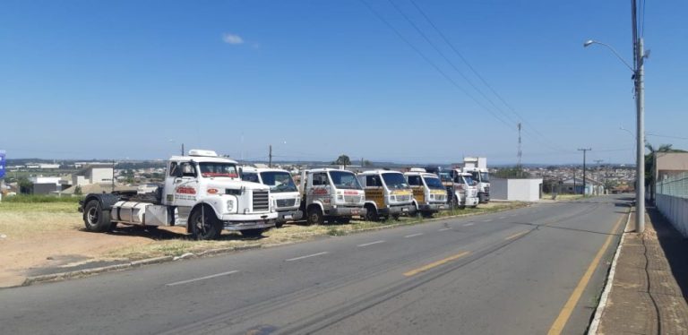 GUINCHEIROS DE CATALÃO PRESTARAM HOMENAGEM PARA MOTORISTA QUE FALECEU VÍTIMA DE ACIDENTE NA SEMANA PASSADA, ENTRE CATALÃO E GOIÂNIA