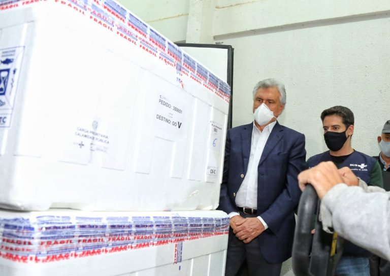 COVID-19: GOIÁS RECEBE MAIS 132,8 MIL VACINAS DA ASTRAZENECA