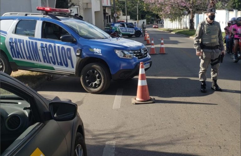 TRÊS HOMENS PRESOS E UMA MENOR DE IDADE APREENDIDA POR TRÁFICO DE DROGAS, EM GOIANDIRA; VEJA TAMBÉM AS PRINCIPAIS AÇÕES DA POLÍCIA MILITAR DE CATALÃO