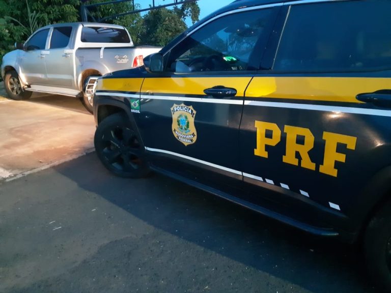 PRF APREENDE CAMINHONETE LOTADA DE MERCADORIAS IMPORTADAS NA BR 050 EM CATALÃO