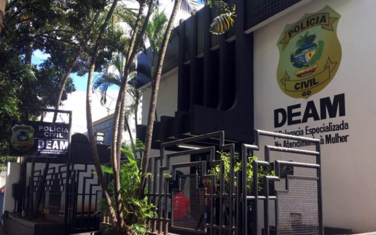 GOIÂNIA: HOMEM É PRESO AO TENTAR MATAR MÃE COM GOLPES DE MARTELO