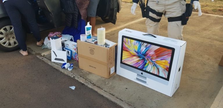 PRF DE CATALÃO APREENDEU VEÍCULO NA BR-050 COM MERCADORIAS DO PARAGUAI