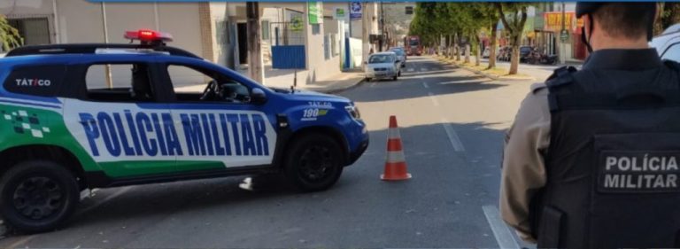 MENOR DE IDADE É APREENDIDO COM PORÇÕES DE COCAÍNA NA COMPANHIA DE HOMEM DE 47 ANOS; POLÍCIA MILITAR DE CATALÃO APRESENTA BALANÇO