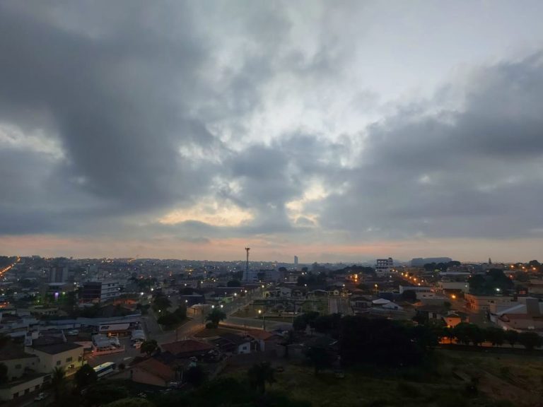 FRIO CHEGA PRA VALER EM CATALÃO E NA REGIÃO, DERRUBANDO ACENTUADAMENTE À TEMPERATURA; TERMÔMETROS PODEM BAIXAR PARA MENOS DE 8ºC