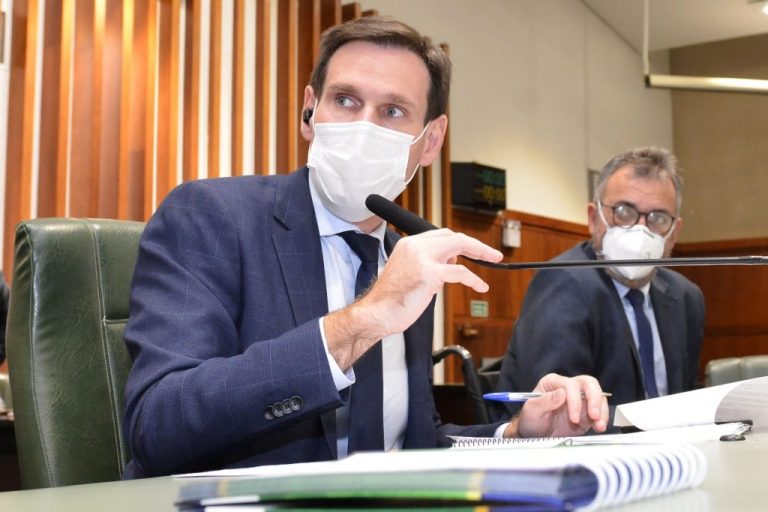 EM DISCURSO CONTUNDENTE, LISSAUER DEFENDE DIVULGAÇÃO DO TRABALHO DA ALEGO E RESSALTA PIONEIRISMO DA INICIATIVA NO LEGISLATIVO GOIANO