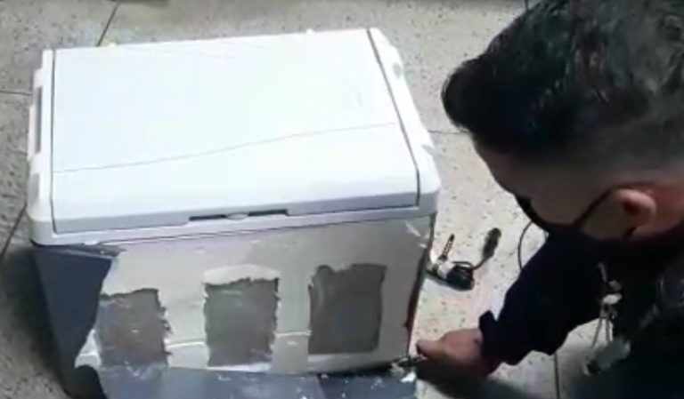 GOIÂNIA: JOVEM DE 21 ANOS É PRESA  AO TRASPORTAR PASTA BASE DE COCAÍNA EM CAIXA TÉRMICA