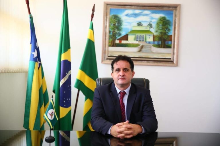BADIINHO ENTREVISTA: HOJE O NOSSO CONVIDADO É O PREFEITO DE GOIANDIRA, ALLISSON PEIXOTO, LOGO MAIS ÀS 19 HORAS, EM NOSSO PERFIL DO INSTAGRAM