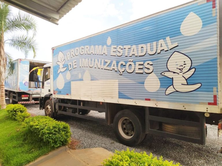 GOVERNO DE GOIÁS RECEBE 99.800 DOSES DE VACINAS CONTRA COVID-19