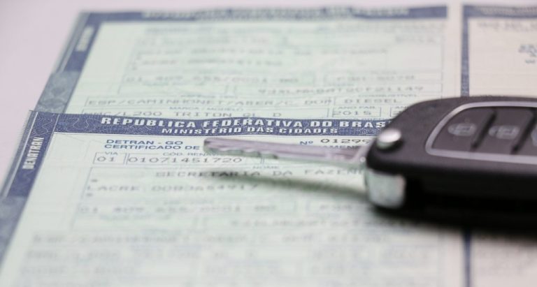 TERMINA O PRAZO PARA PAGAR IPVA DE VEÍCULOS COM PLACAS FINAIS DE 1 A 6