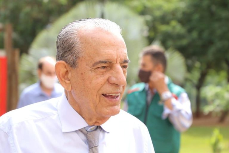 BOLETIM MÉDICO APONTA QUE É CRÍTICO O ESTADO DE SAÚDE DE IRIS REZENDE; NÃO HÁ PREVISÃO DE ALTA