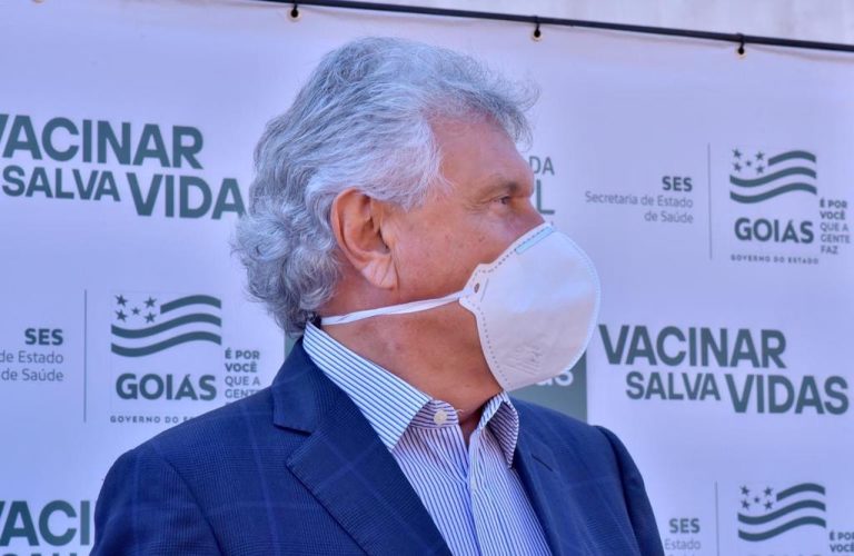 Caiado anuncia dose extra da vacina contra Covid-19 em idosos a partir da próxima semana; Ministro da Saúde anunciou terceira dose para o dia 15 de setembro
