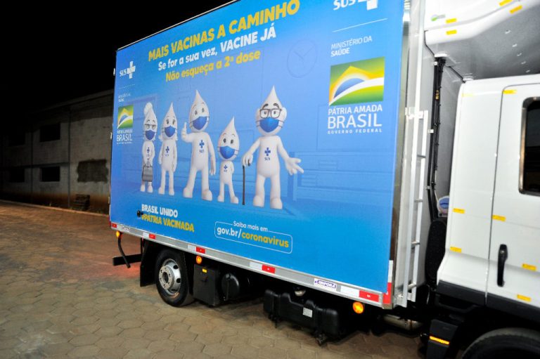 VACINAÇÃO CONTRA COVID-19 AVANÇA, EM GOIÁS, COM CHEGADA DE MAIS 145.900 IMUNIZANTES, NESTE FINAL DE SEMANA