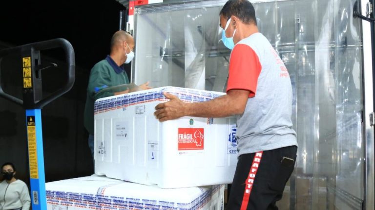 GOVERNO DE GOIÁS RECEBE SEGUNDO LOTE DE VACINAS CONTRA COVID-19 NA SEMANA, COM MAIS 71.940 IMUNIZANTES