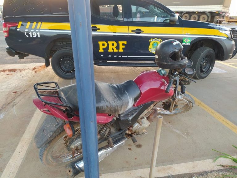 Desatento, motorista bate na traseira de moto e deixa motociclista gravemente ferido na BR-050, município de Ipameri