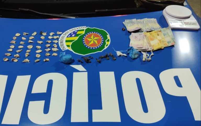 Menor de 17 anos de idade foi apreendido pela Polícia Militar no bairro Castelo Branco ao ser flagrado com quantidade significativa de drogas