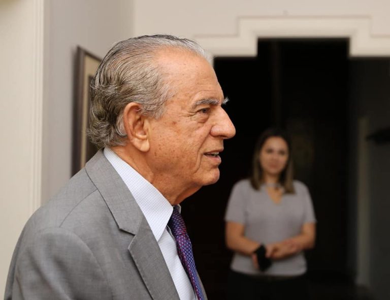 EM ESTADO REGULAR, IRIS CONSEGUE CAMINHAR E EQUIPE MÉDICA JÁ COMEÇA A AVALIAR ALTA