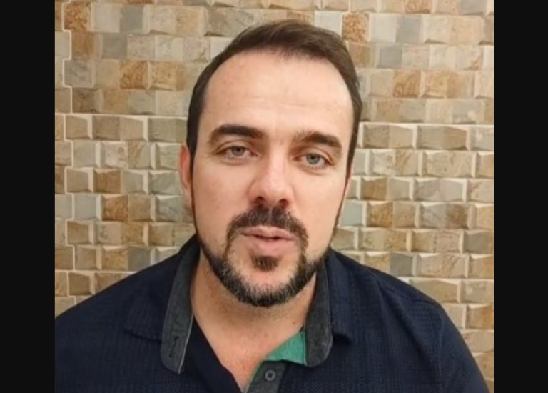 Prefeito de Aparecida, Gustavo Mendanha anuncia desfiliação ao MDB, mas diz que pretende voltar