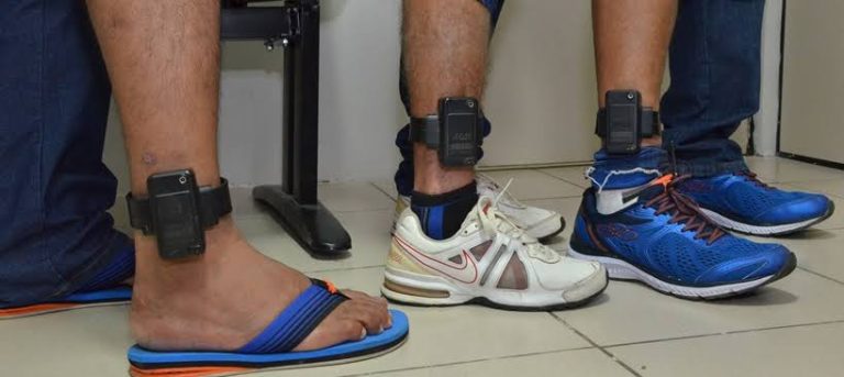 Projeto de lei do Governo de Goiás prevê cobrança para uso de tornozeleiras eletrônicas entre detentos
