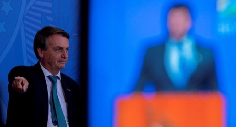 CPI aprova pedido de quebra de sigilo de redes sociais de Bolsonaro
