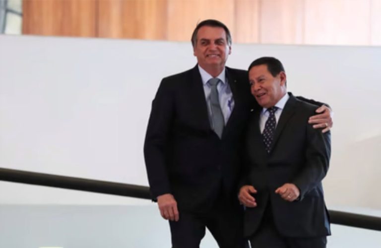TSE forma maioria para rejeitar cassação de chapa Bolsonaro-Mourão