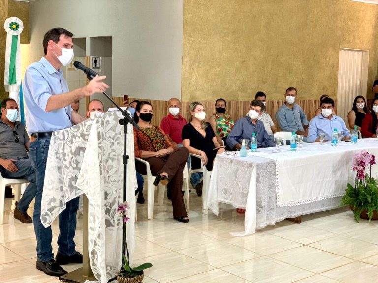 Em Montividiu, presidente da Alego, Lissauer Vieira (PSB), destina benefícios para a Educação e reforça postura municipalista