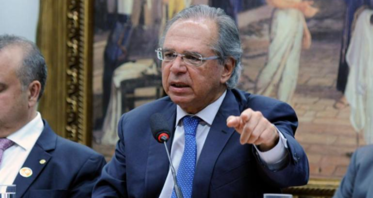 STF recebe pedido de impeachment de Paulo Guedes