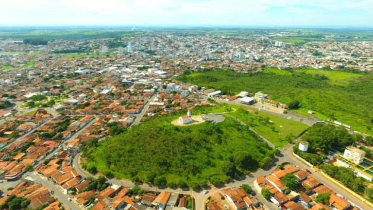 Com dúvidas em relação ao feriado municipal de 11 de outubro em Catalão? O Badiinho explica o que abre e o que fecha na próxima segunda