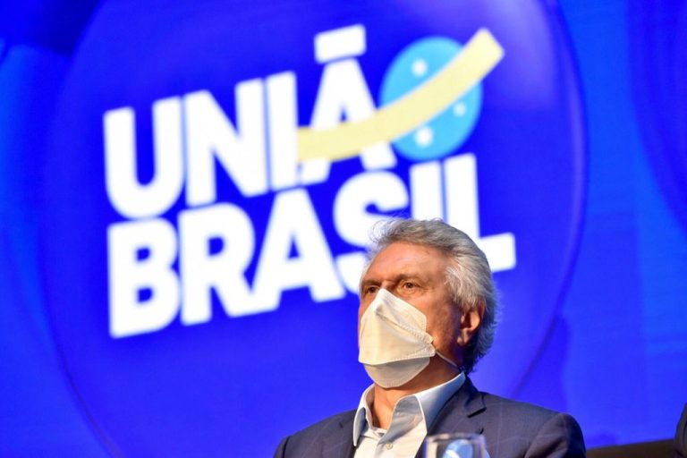 Em Brasília, Caiado participou de Convenção Nacional do DEM, que estabeleceu fusão com PSL e criou novo partido, o União Brasil, com foco na “defesa intransigente da democracia”