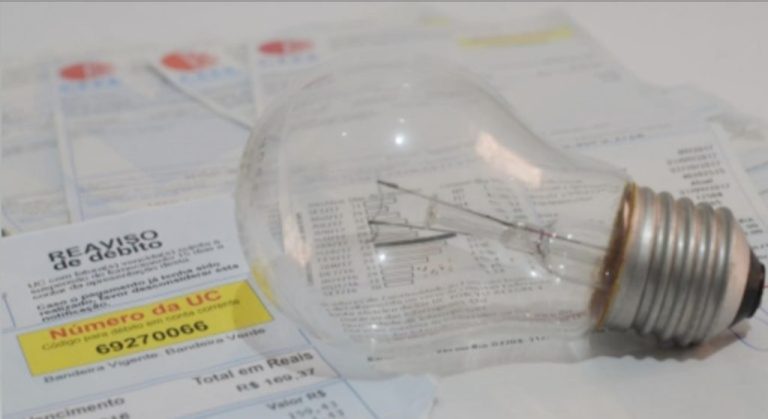 Conta de luz para famílias de baixa renda fica mais barata em novembro