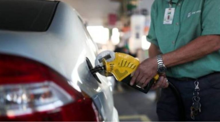 Litro da gasolina chega a R$ 7,99, e botijão de gás, a R$ 140 no país