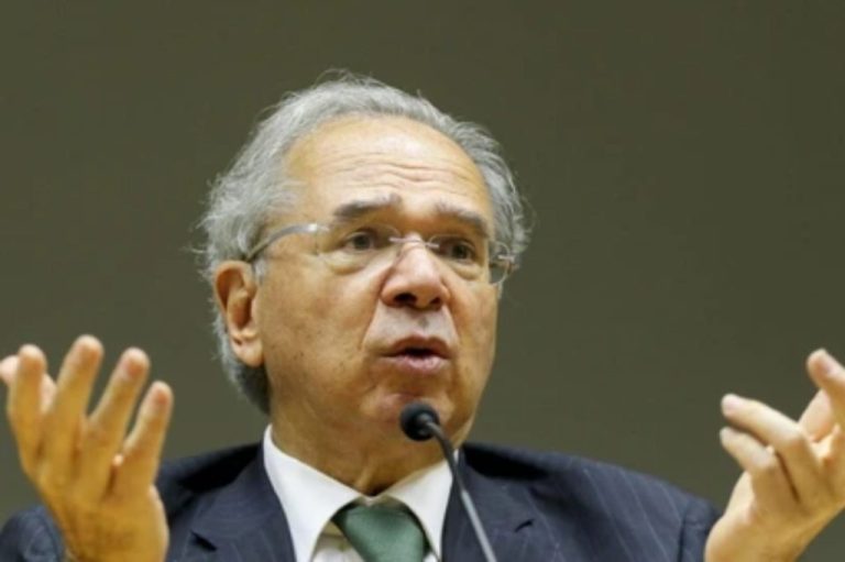 Auxílio Brasil: ministro diz que não há fonte permanente de custeio