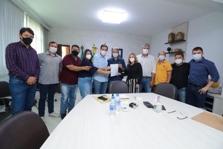 Lissauer Vieira leva gabinete itinerante para Região Oeste