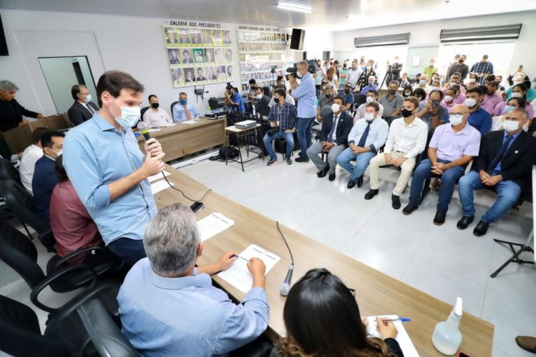Em Doverlândia, Lissauer discute demandas locais e reforça empenho para construção do anel viário na cidade