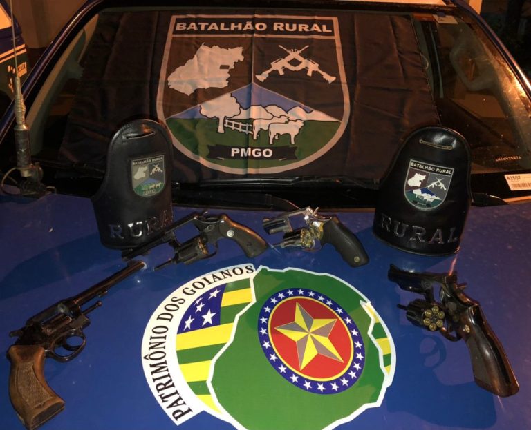 Em Morrinhos, quatros criminosos armados  confrontam com policiais do Batalhão Rural